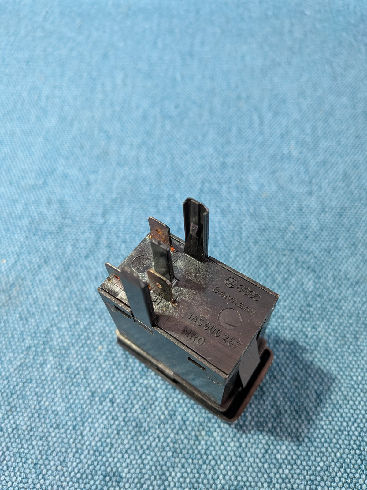 Check Engine Schalter Motorkontrolle Golf/Jetta/2 165906257 NOS M9