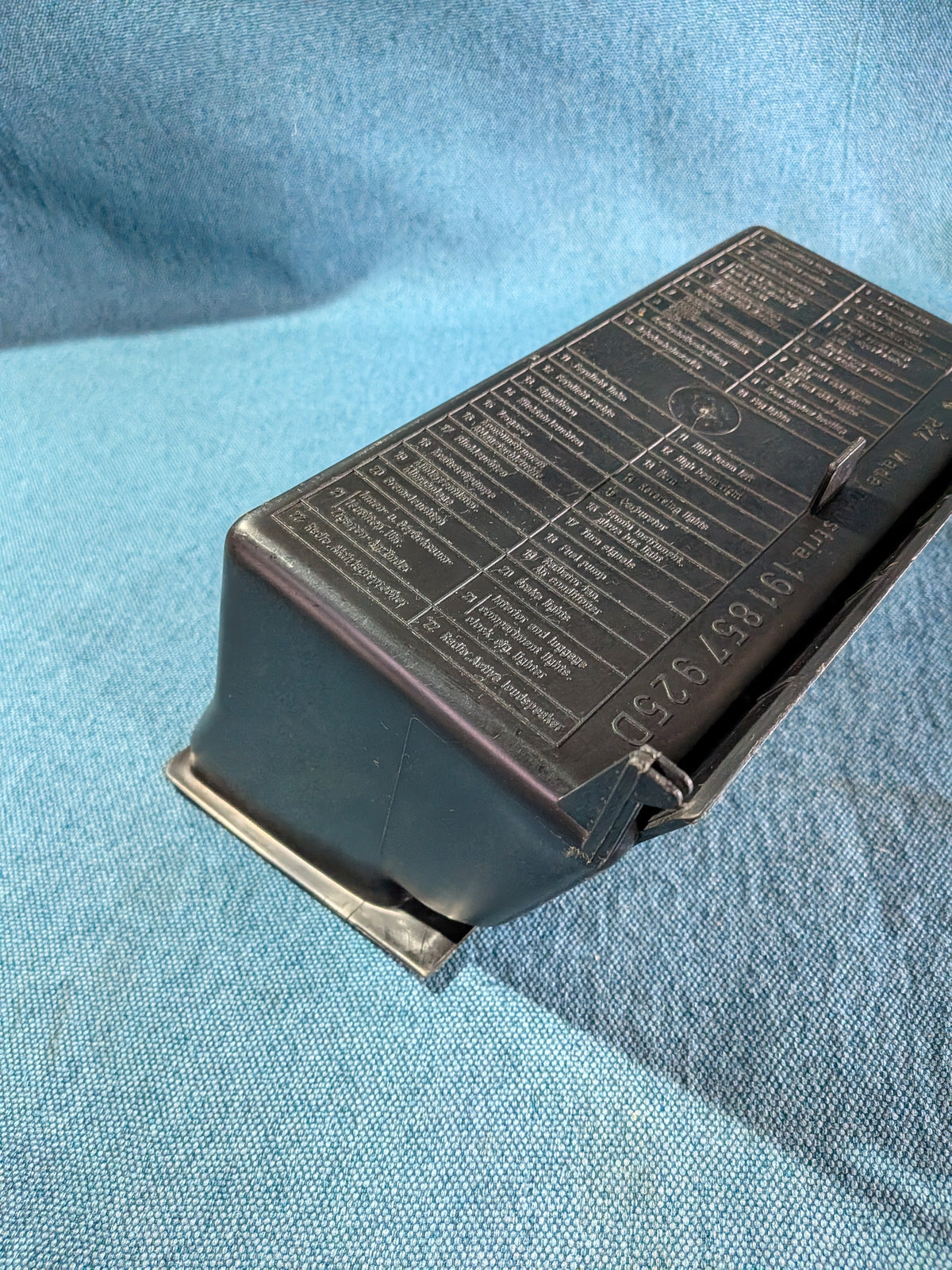 Ablagefach Sicherungskasten Golf/Jetta/2 191857925D NOS C10