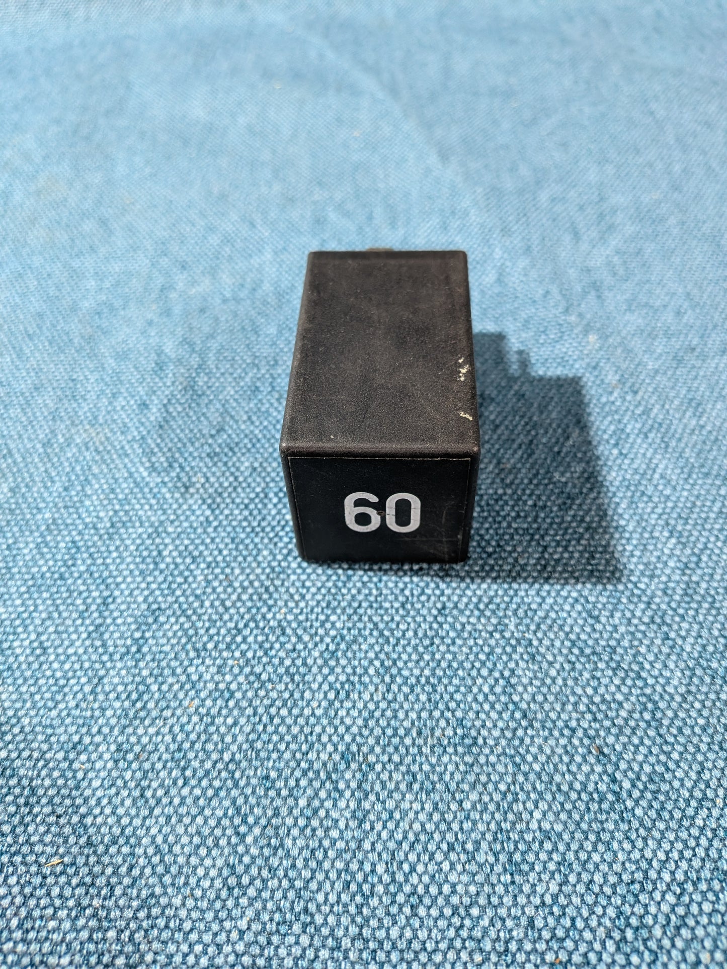 Vorglührelais Golf/Jetta/1/2/T3/T4 Bus/Caddy14D/LT1/PassatB2/Audi80/90/B2/B3/100/C2/C3 171911261E Gebraucht I9