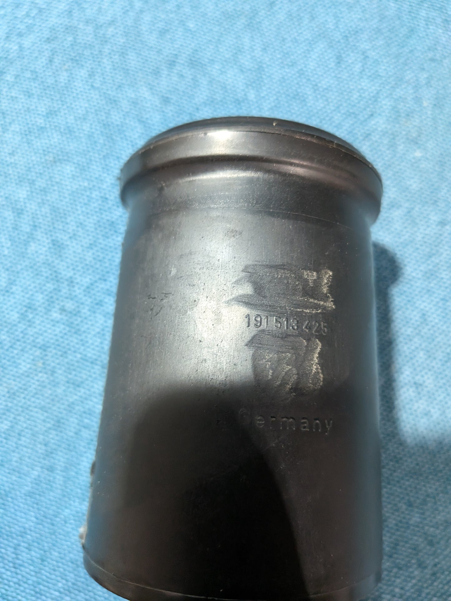 Abdeckung Stoßdämpfer hinten Staubschutz Golf/Jetta/2/3/Vento 191513425 NOS/Neu A15