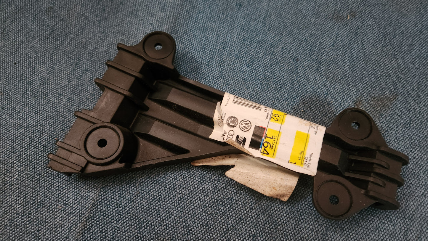 Audi 100 S4 C4 A6 Stoßstamgenhalter Links 4A0807283A Nos B3