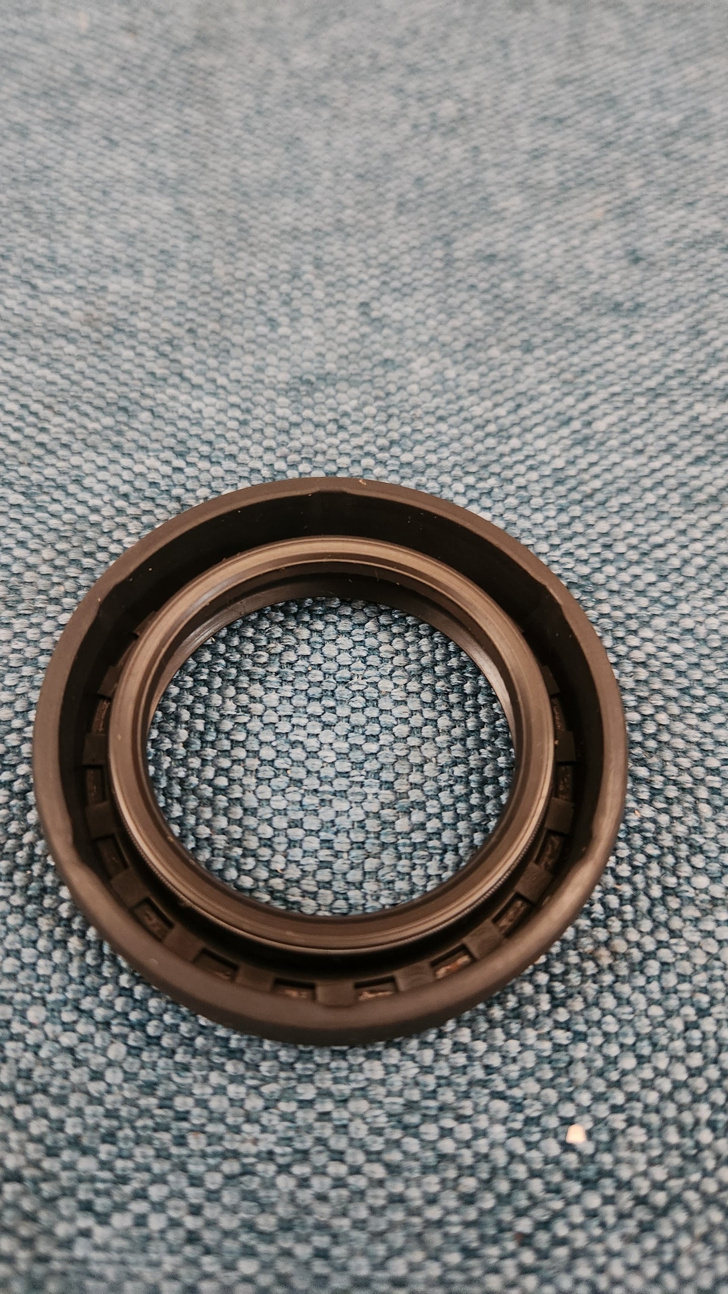 Simmering 47x32x10 mm, Nockenwelle, Zwischenwelle, Kurbelwelle stirnseitig Golf/Jetta/Scirocco/1/2/Caddy14D/T4 Bus/Polo1/Audi50/PassatB1/B2 068103085 Nos K4