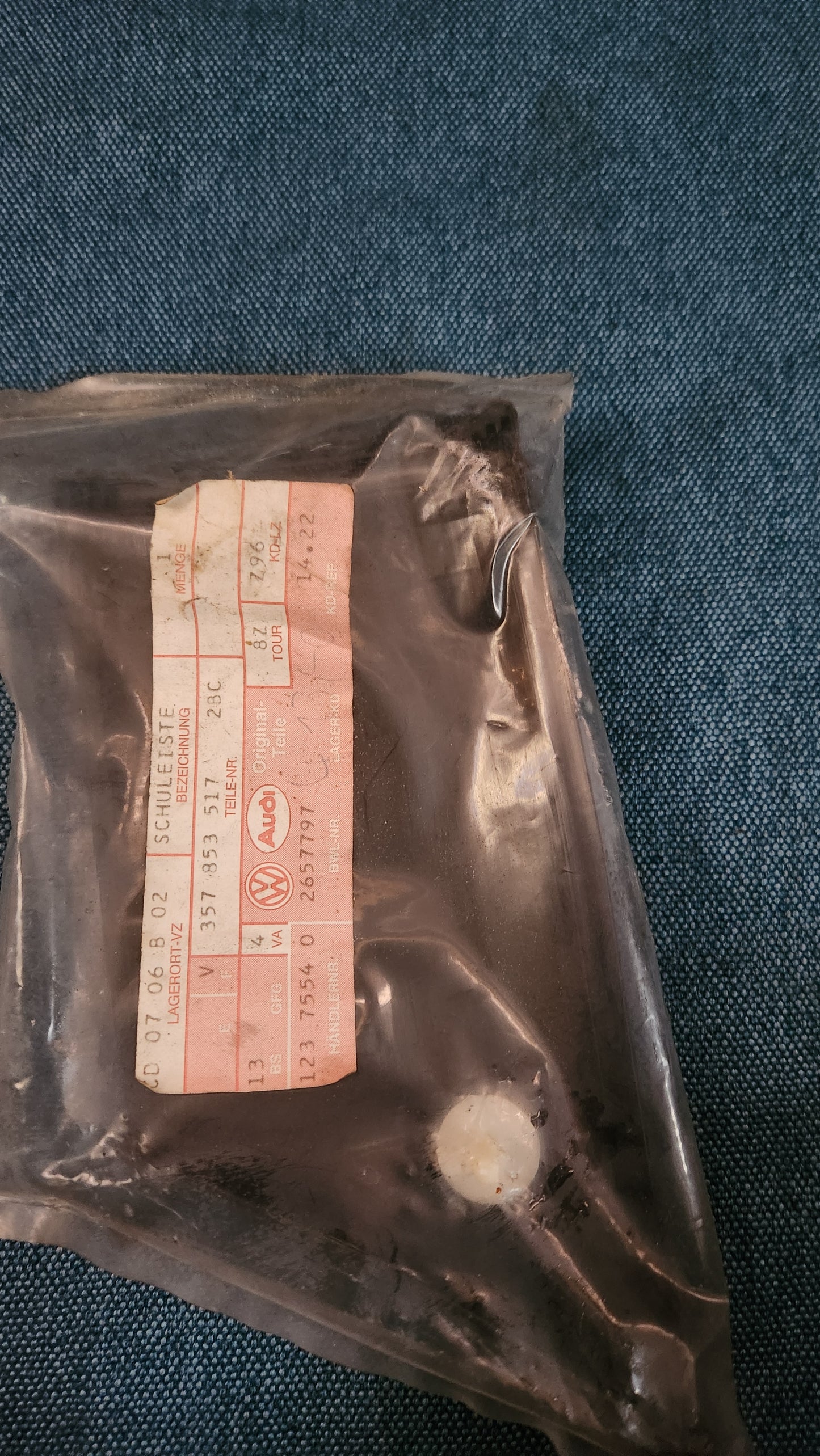 Vw Passat 35i/B3 Zierleiste Kotflügel vorne links 357853517 Nos G6