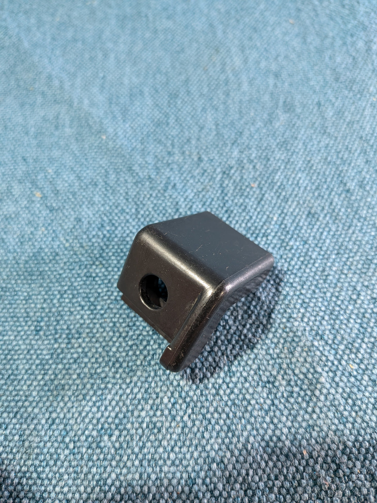 Klemversterking links hoedenplank Golf/1 171867815 NOS S6
