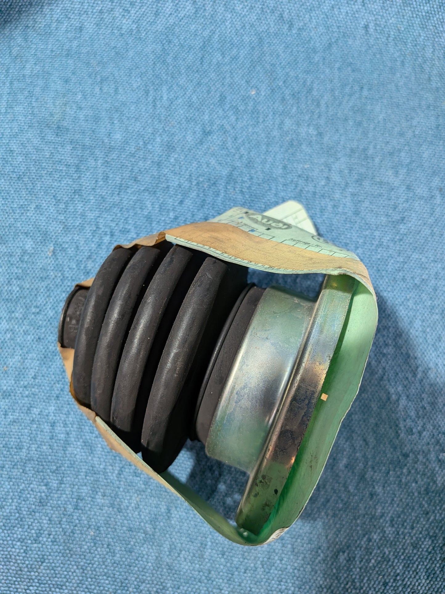 Drive shaft boot Type4/Caddy/14D/2 9KV/Golf/Jetta/1/2/3/4/Vento/Iltis/Beetle/Passat/B1/B2/B3/B4/3B/BG/Polo 6N/Santana/Scirocco2/Audi 80/90/B1/B2/B3/B4/100/200/C1/C3 171407282C NOS B4