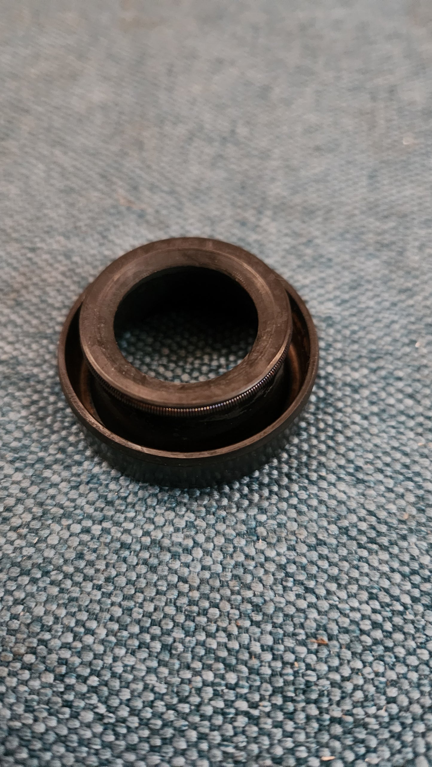 Wellendichtring PassatB1/B2/Audi80B1/B2/100/C2/C3/Porsche 924 014311113 Nos I6