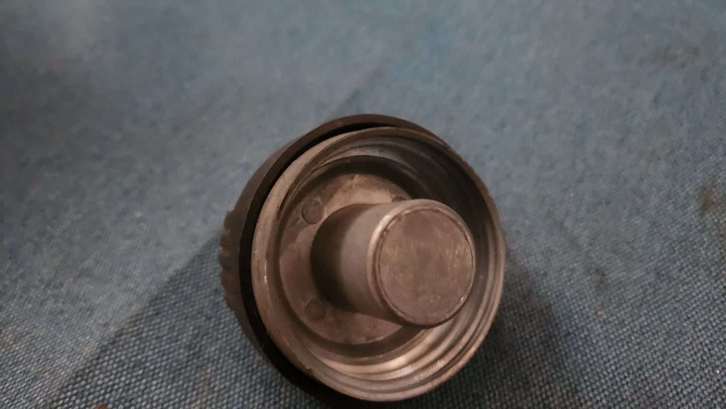 Fiat Tipo Tankedeckel mit Schlüssel 72360900 Nos B3