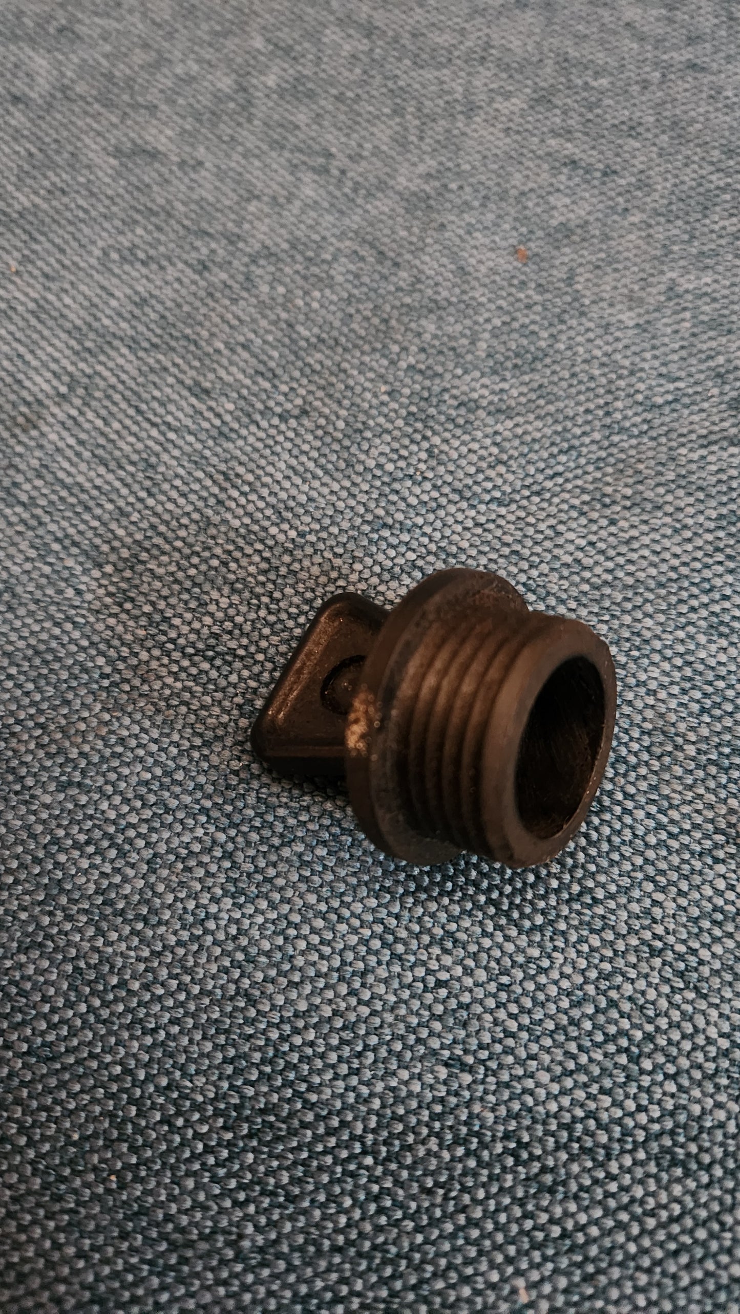 Plug gearbox Beetle 5C/Caddy/3/4/Golf/4/5/6/Bora/Passat B6/Polo 9N/Sharan/Touran/T4/T5 Bus/Audi A3/8L/8V/8P/Q2/Q5/TT 02M301115B Nos S6