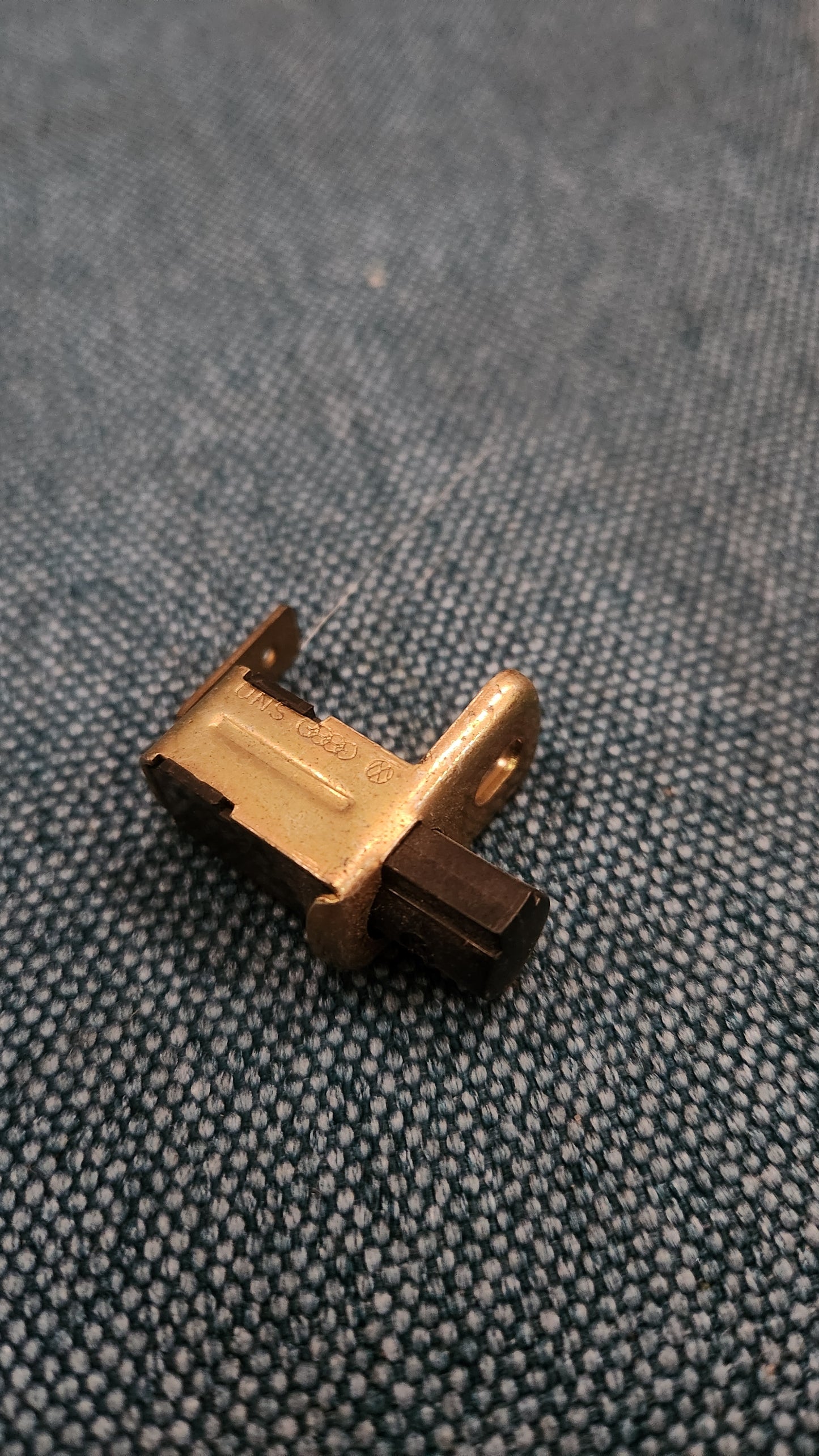 Door contact switch/handbrake switch LT1/T2/T3 Bus/Golf/Jetta/Scirocco/1/2/Polo86C/Derby/Beetle/Audi 100 C1/Audi 80 B1 1113947561H Nos I9