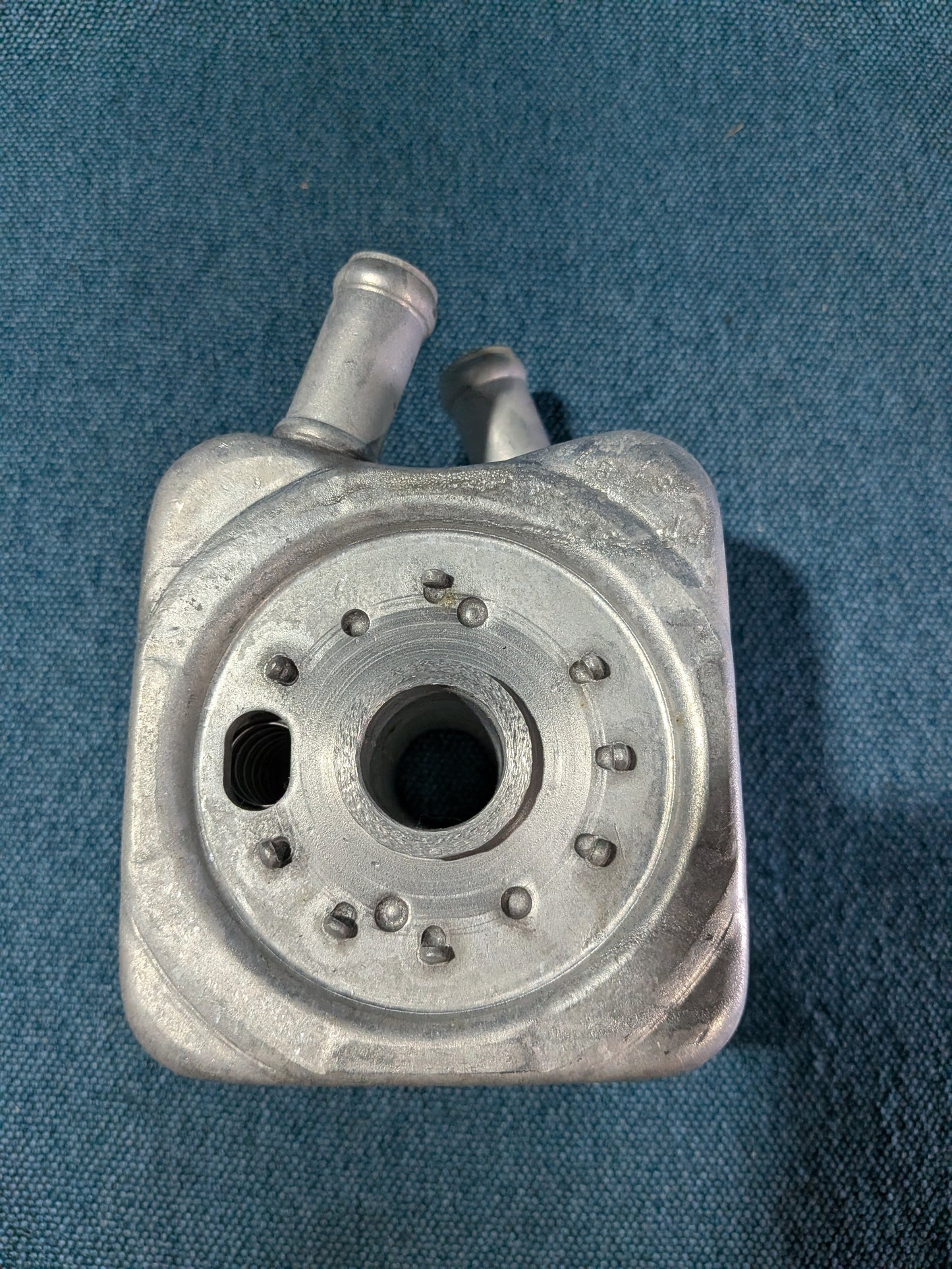 Oil cooler Golf 4/Bora/Caddy3/Crafter/Fox/Golf/5/Plus/Lupo/New Beetle/Passat/B4/3B/BG/B6/Polo/6N/9N/Sharan/Touran/T5 Bus/Audi A2 8Z/A3/8L/8P/A4/B5/B6/B7/A6 C5/TT 8N 028117021K NOS B4