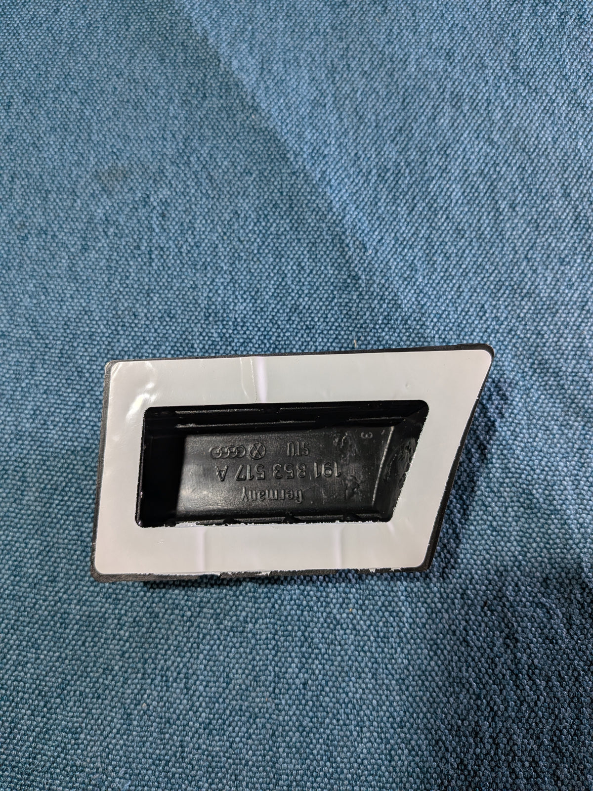Zierlëscht Kotflügel lénks Golf/Jetta/2 191853517A NOS B15