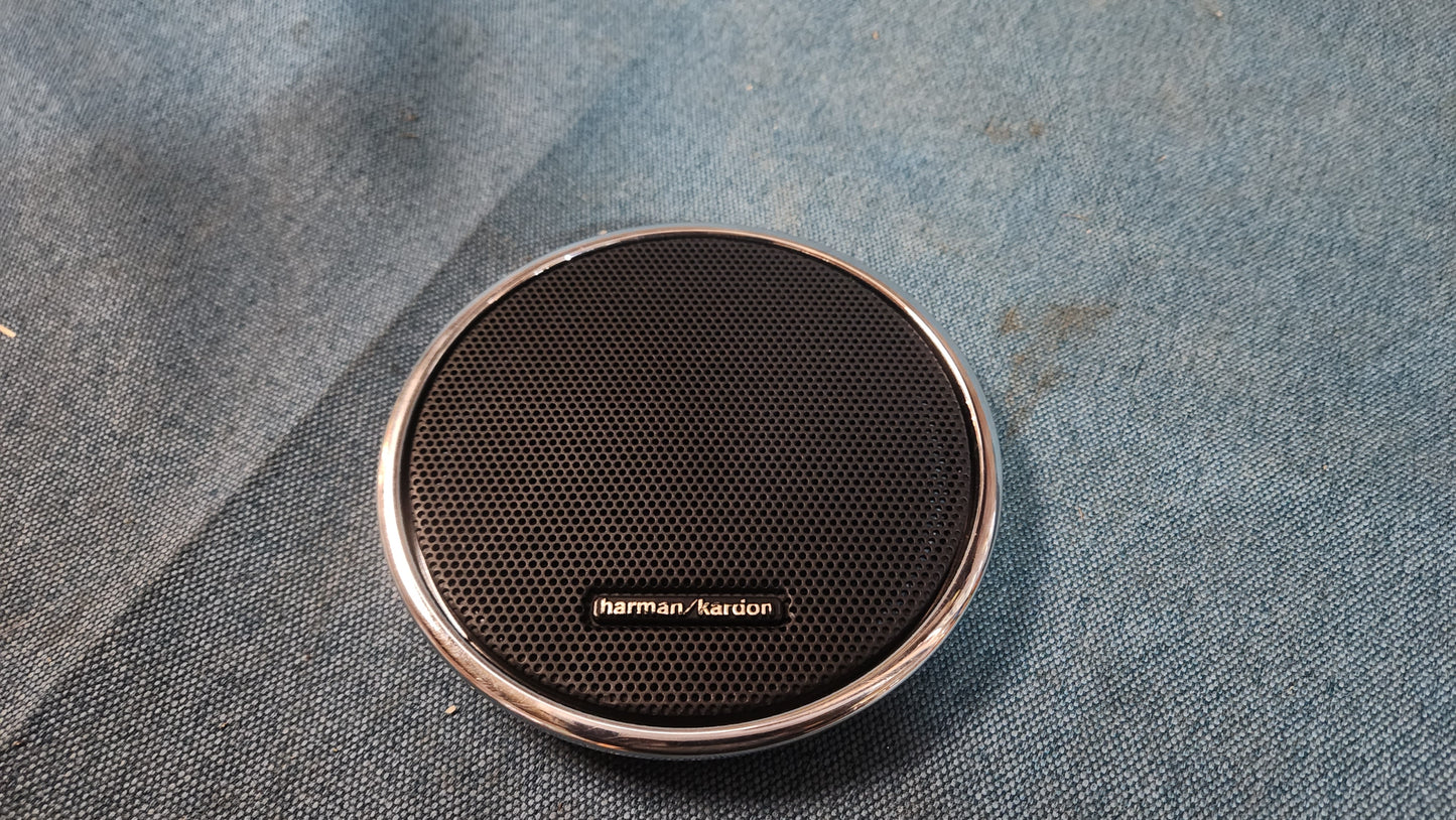 Jaguar XJ Lautsprecherabdeckung Harman/Kardon 4472 Gebraucht B2