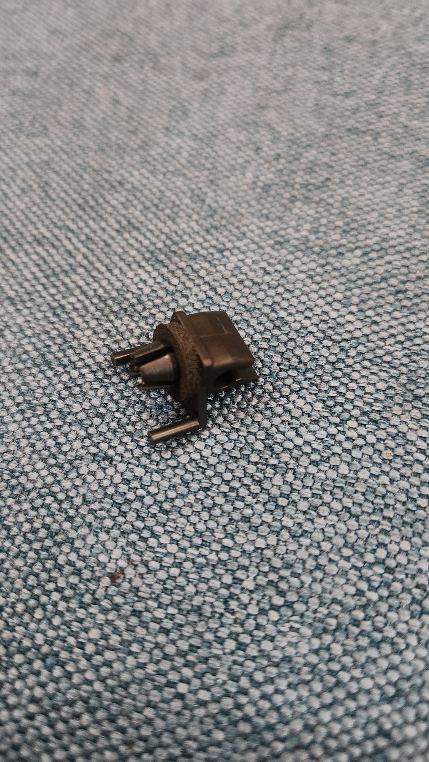 Clip Lupo 6X0867299 NOS N5