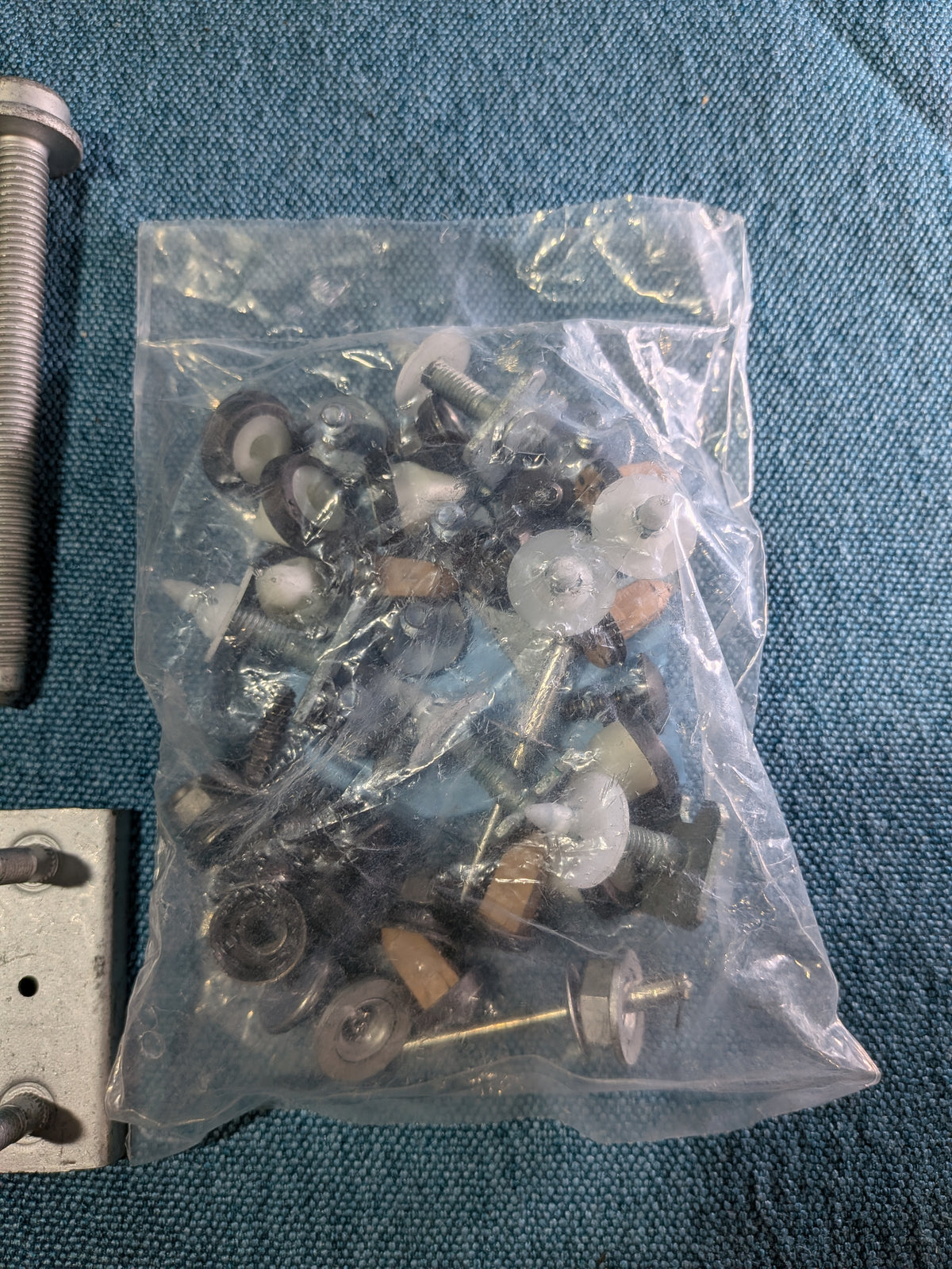 Schraubesaz fir Stousstang Audi/A4/S4/B5 8E0098627 NOS B17