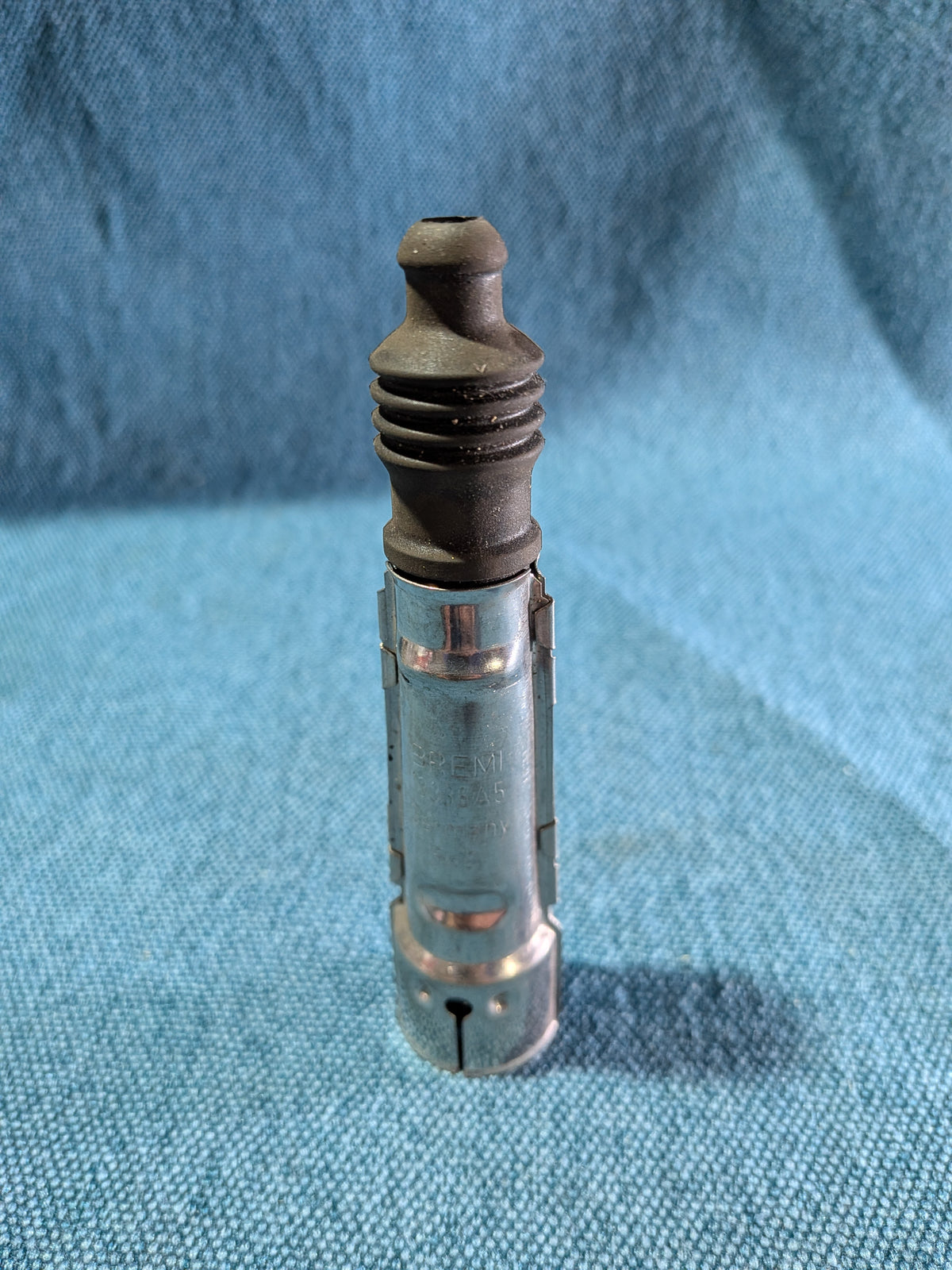 Zündkerzenstecker Bremi 13338A5 Caddy/14D/2 9KV/Golf/Jetta/1/2/3/Vento/Corrado/Derby/Iltis/LT1/Passat/B1/B2/B3/B4/Polo/86C/6N/Santana/Scirocco/1/2/T1/T2/T3/T4 Bus/Wartburg/Audi 50/80/90/B1/B2/B3/B4/100/200/C1/C2/C3/C4/A4 B5/A6 C4 036035255J NOS/Neu B14