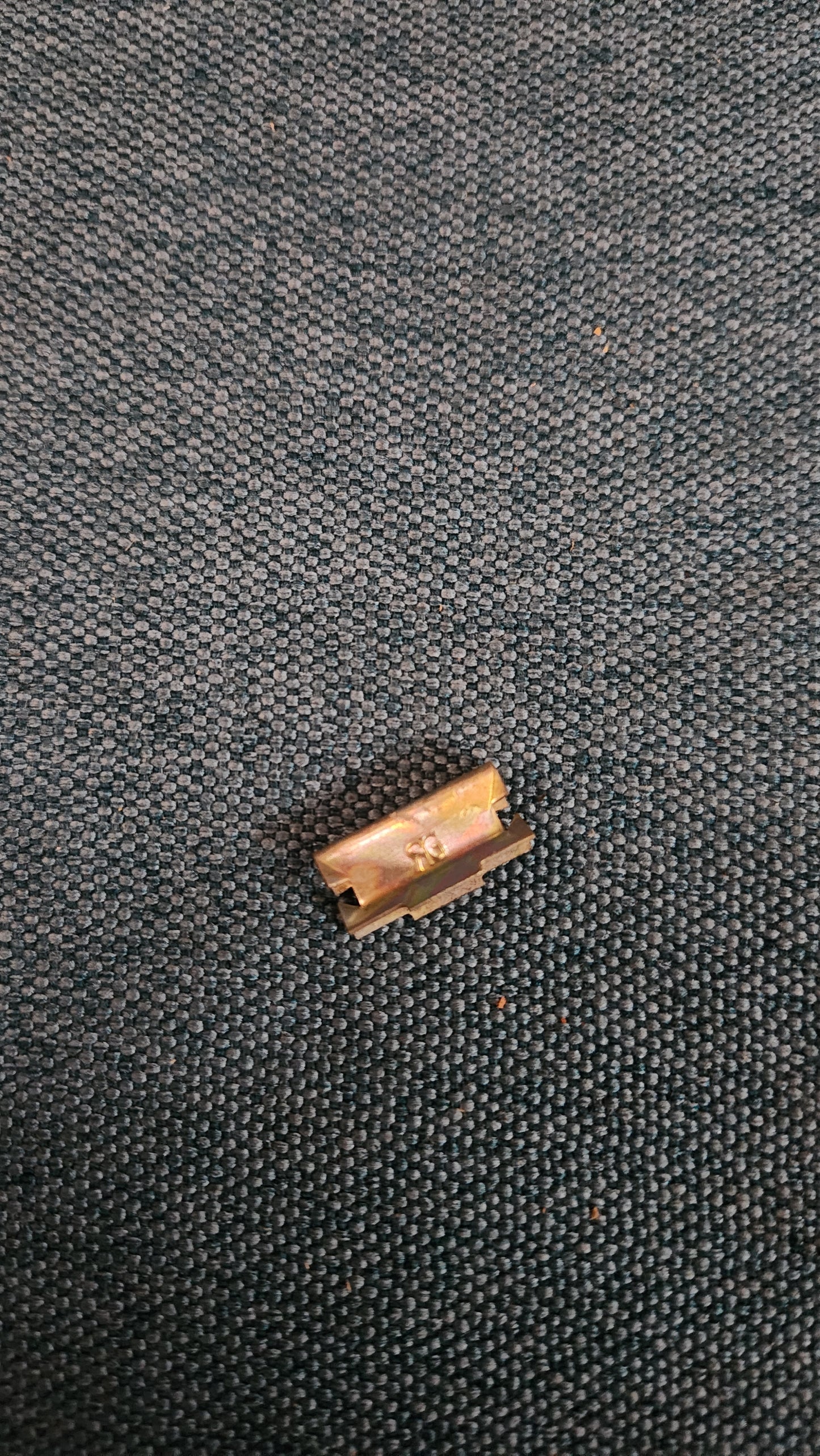 Clip für Einstiegsleiste Golf/Jetta1 171853577 Nos L4