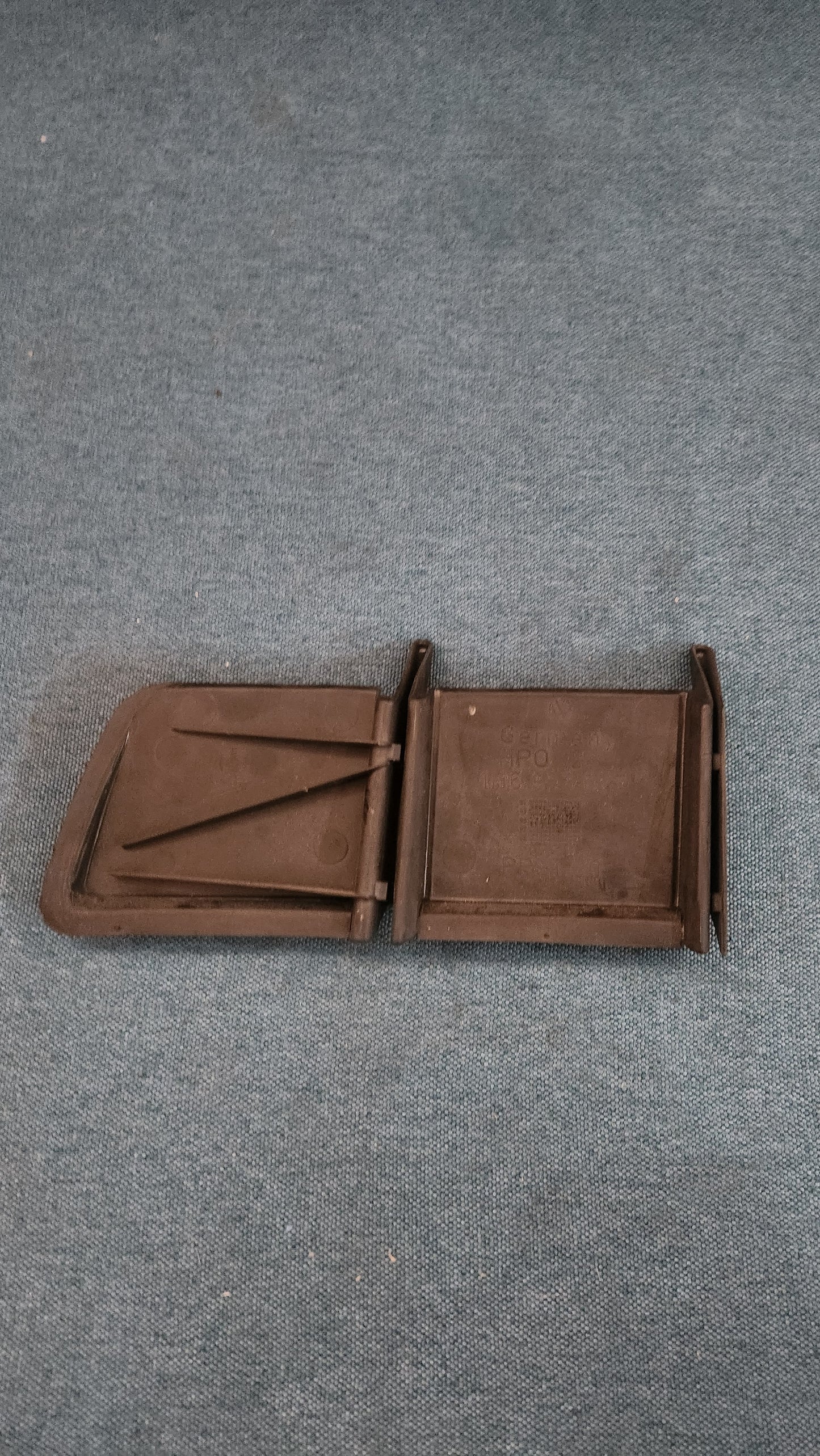 Stoßstangen/Stoßfängerabdeckung Golf3 1H6853677 Nos H4/F9