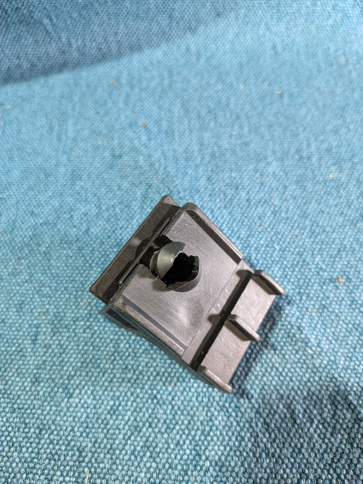 Bonnet Buffer Audi/100/A6/C4 4A0823499C NOS B5