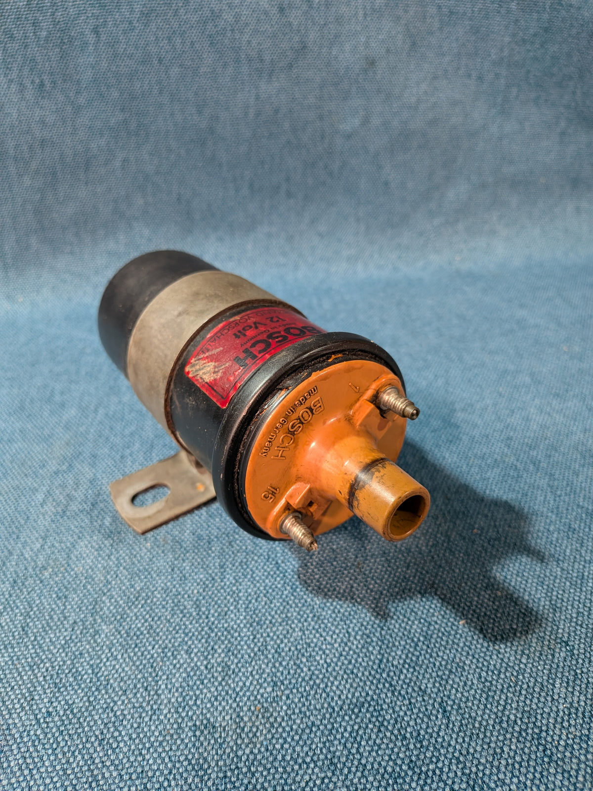 Zündspule Bosch Mercedes/W114/115/Golf/Jetta/1/2/Polo/1/86C/Scirocco/1/2/Derby/Caddy14D/Passat/B1/B2/Audi 50/80/90/B1/B2/100/200/C1/C2/Porsche 911 0221119009 Gebraucht A18