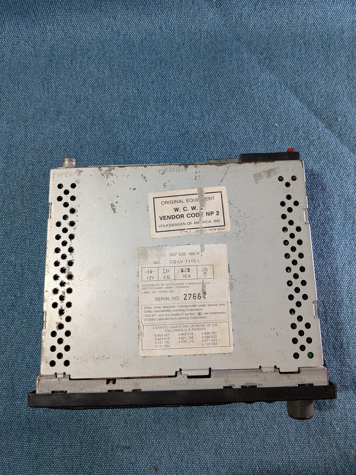 VW Premium Audio Radio Without Code 357035186H Used E11