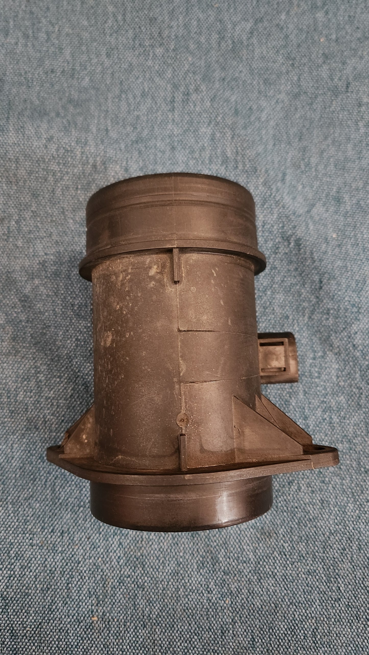 Pierburg Mass Air Flow Sensor Passat 35I B3/B4/Audi 80 B4/A4 B5/A6 C4/A3 8L/Golf4/Bora/LT2/Passat 3B/BG 074906461 Used F1