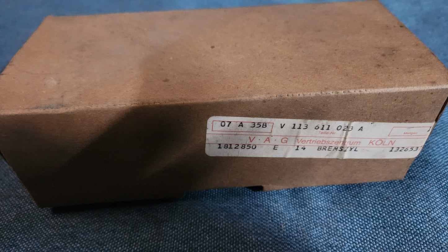 Käfer Typ 1 Karmann Ghia Hauptbremszylinder 113611023A Nos E4