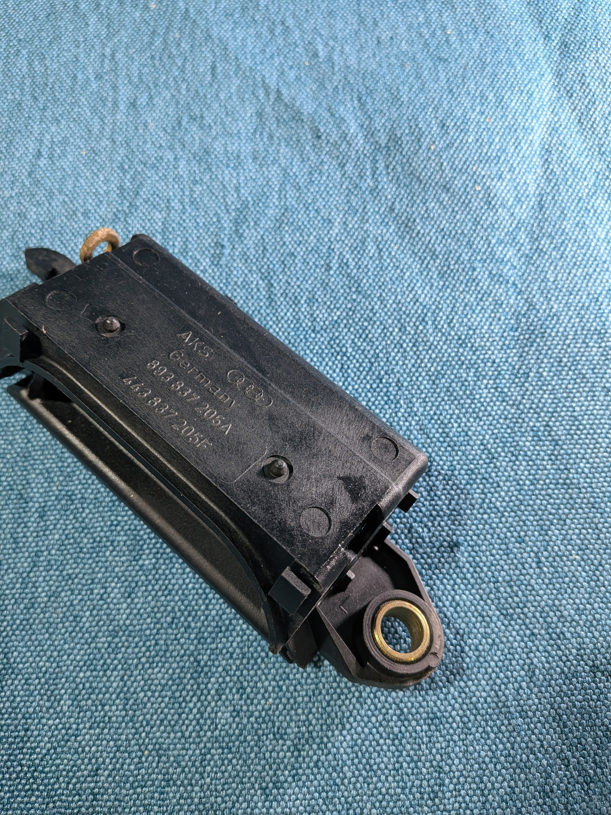 Türgriff außen links Audi/80/90/B3/B4/100/200/C3 443837205F NOS B21