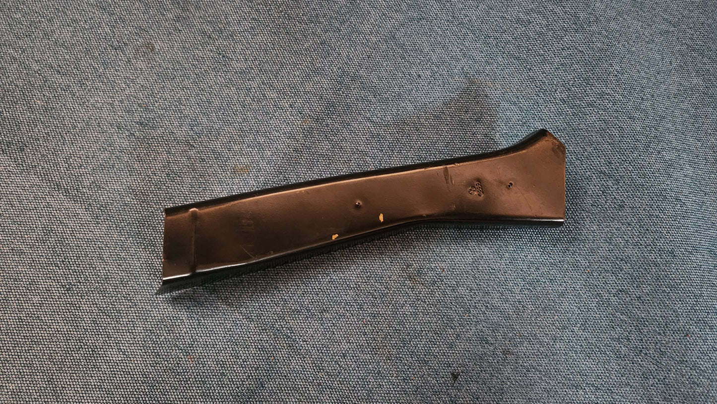 Passat 32B sheet metal reinforcement rear panel taillights 321813336A