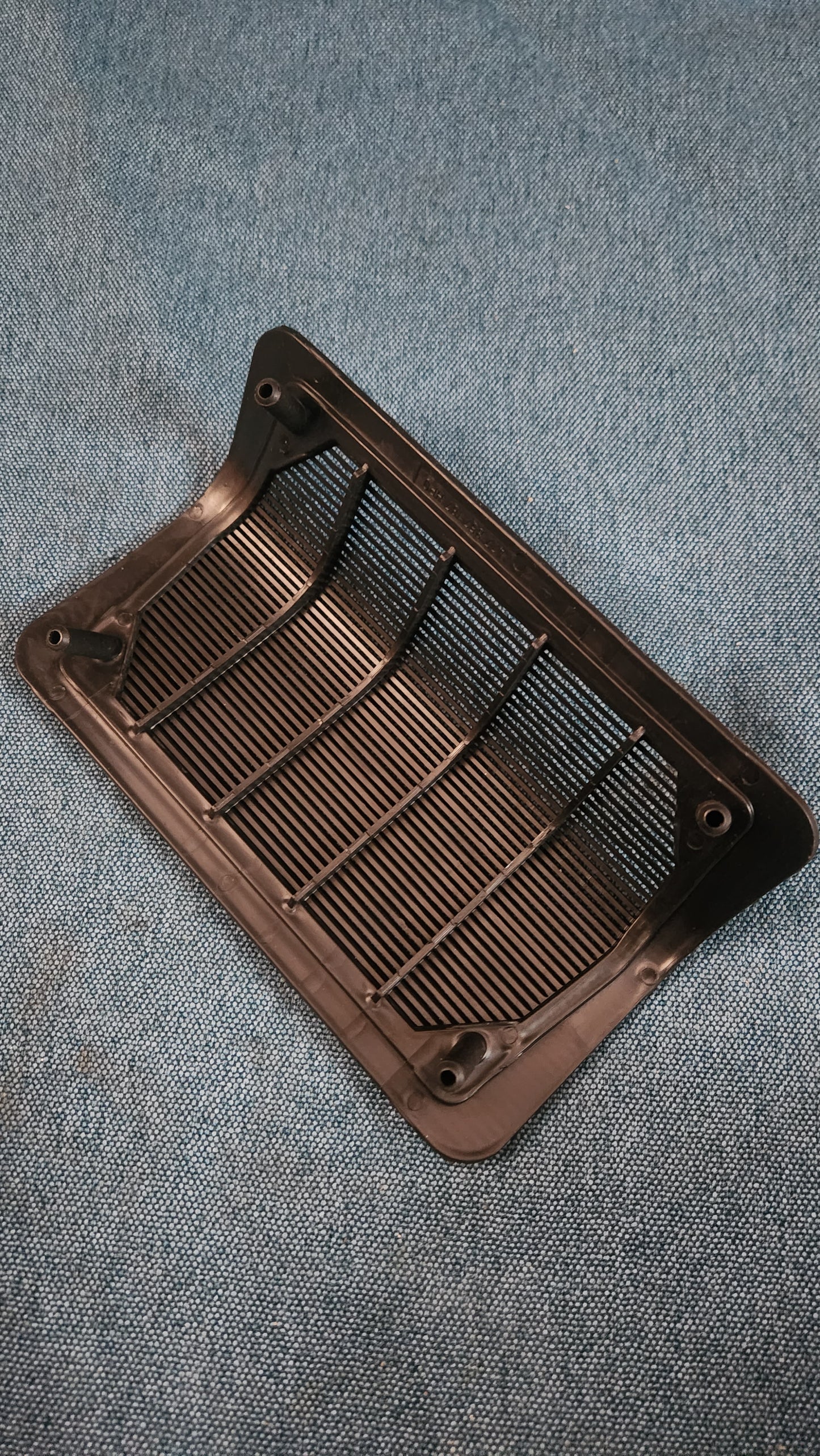 Loudspeaker Cover Dashboard Porsche 924/944 477857183 Nos M3