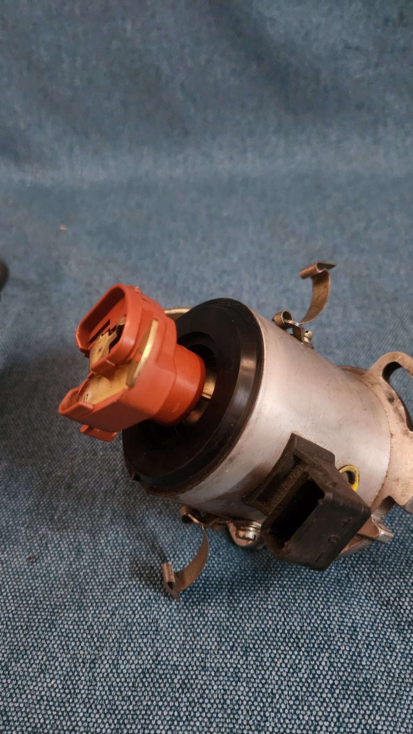 Zündverteiler Trabant 1.1 0482702000 Gebraucht, aber wie neu F1