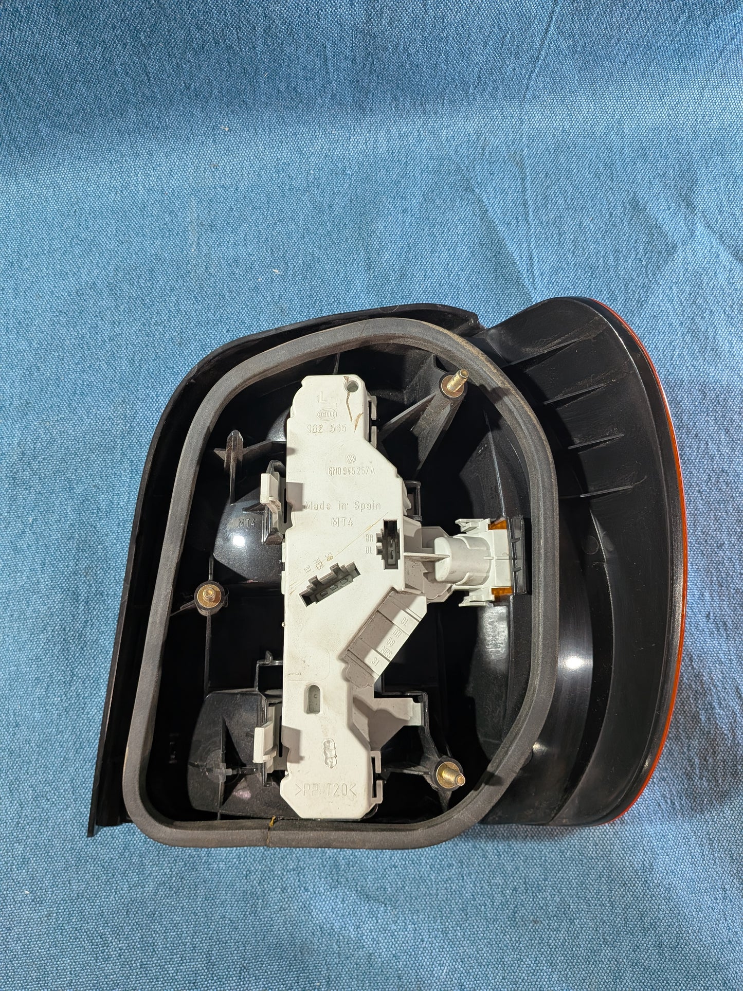 Rückleuchte Polo 6N 6N0945095 NOS B8