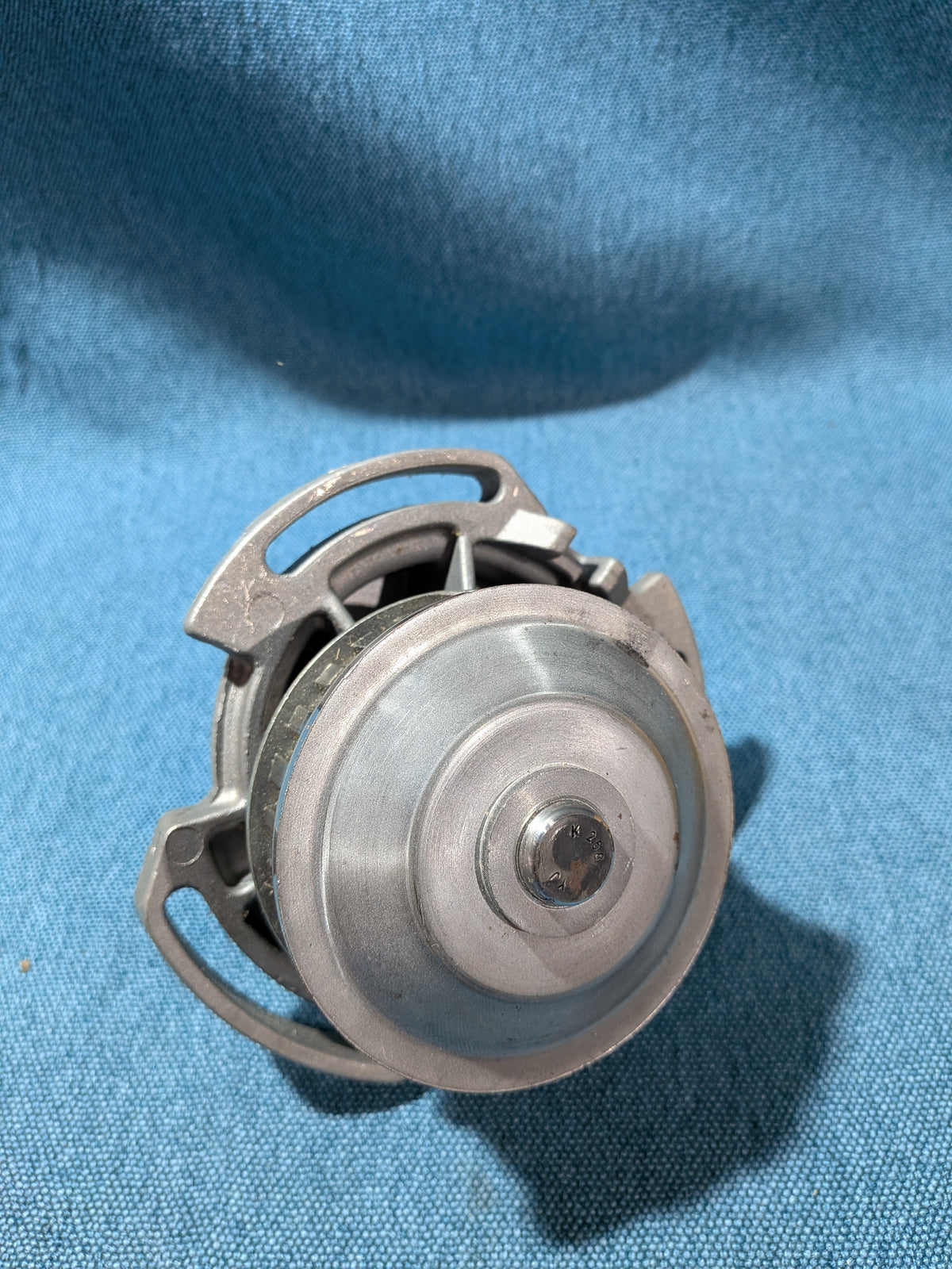 Airtex water pump Golf/Jetta/Scirocco/1/2/Santana/Derby/Passat/B1/B2/Polo 86C/Wartburg/Trabant/Audi/50/80 B2 052121004 NOS/New C9