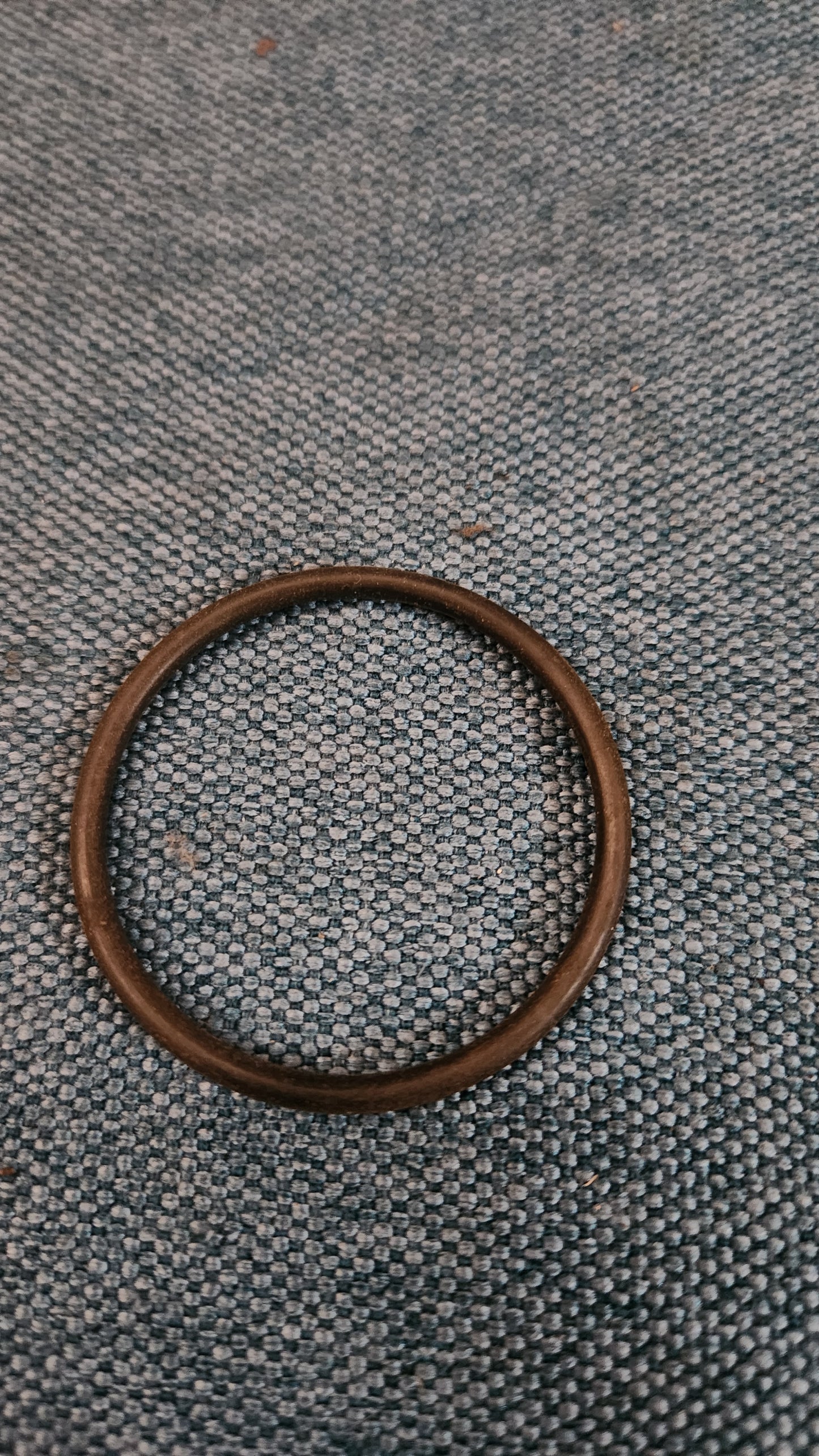 O-Ring Kühlwasserflansch 1.3L bzw. 1,9-2,1L 42,5x3mm Golf/Jetta/2/T3/T4 Bus 030121119 Nos M2