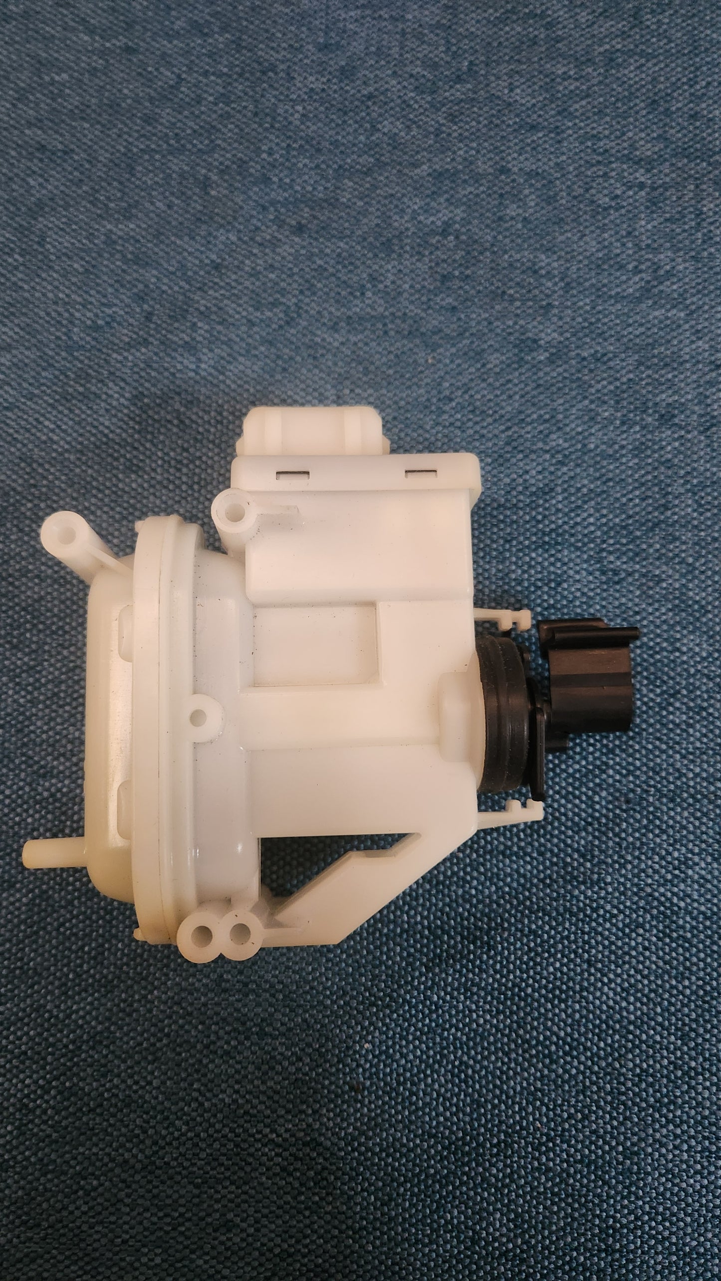 Stellmotor ZV Zentralverriegelung Corrado/Passat 35I B3 357862153 Nos G5