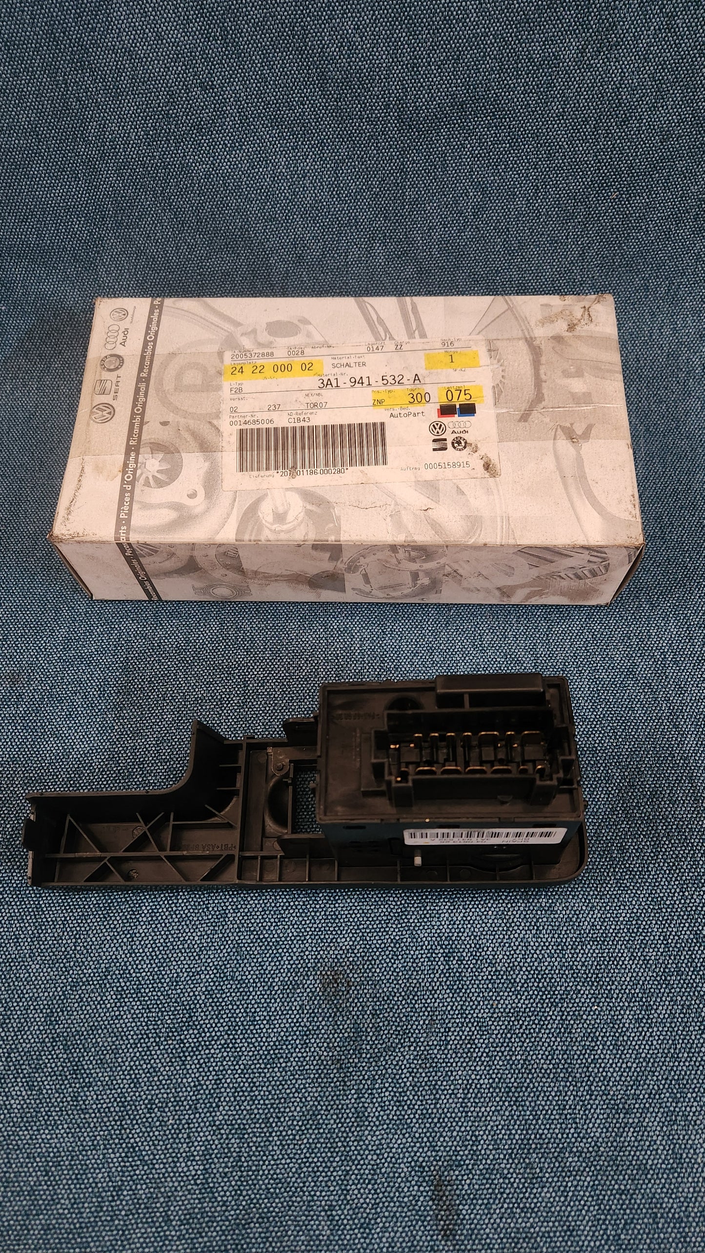 Lichtschalter mit Nebelscheinwerfer Passat B4 3A1941532A Nos M5