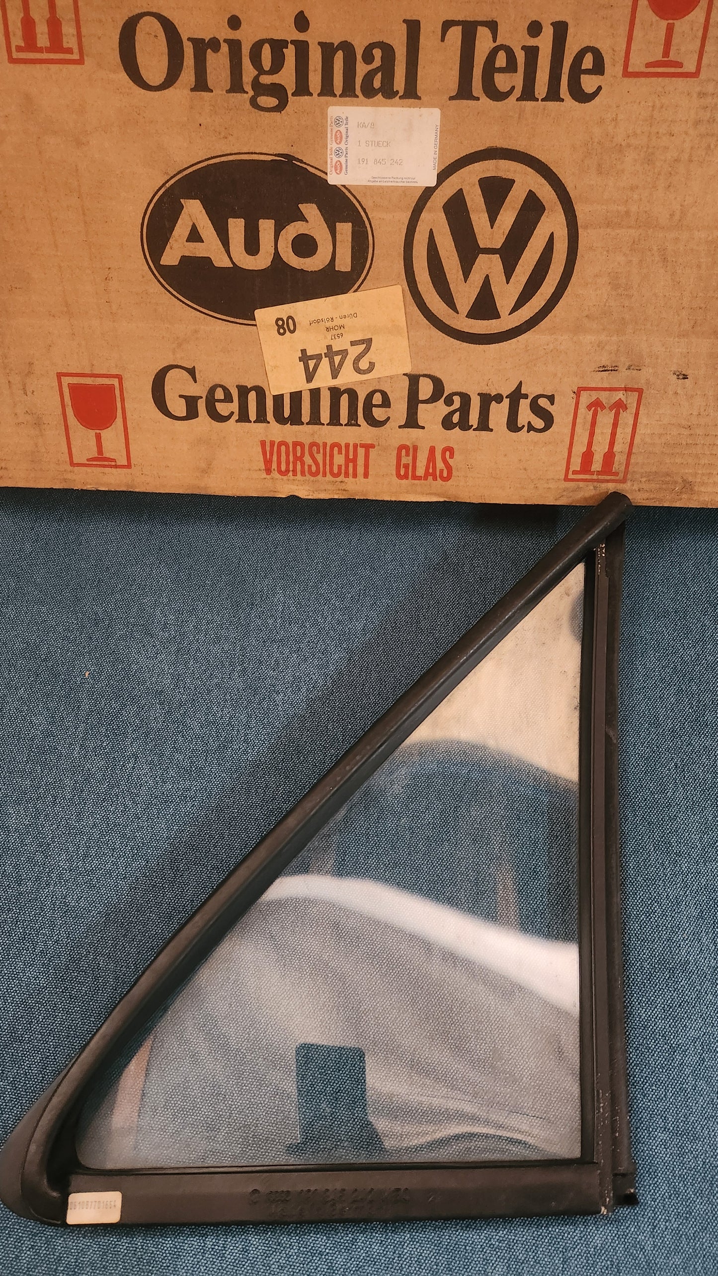 Türscheibe mit Dichtung Golf/Jetta/2 191845242 Nos Q3
