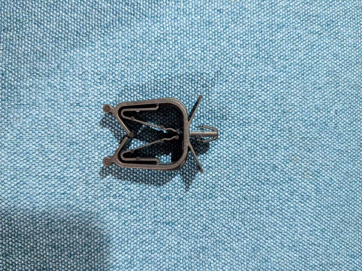 Clip Kabelhalter Frontrahmen T4 Bus/Passat 3B/BG 701971848B NOS A13