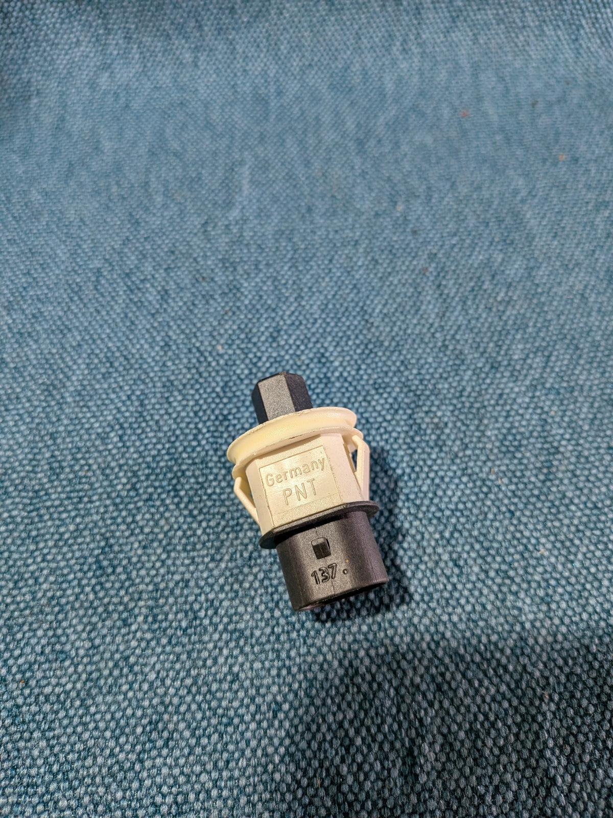 Door contact switch Golf3/Polo 6N/Vento/Sharan/T4 Bus 6N0947563 Used E12