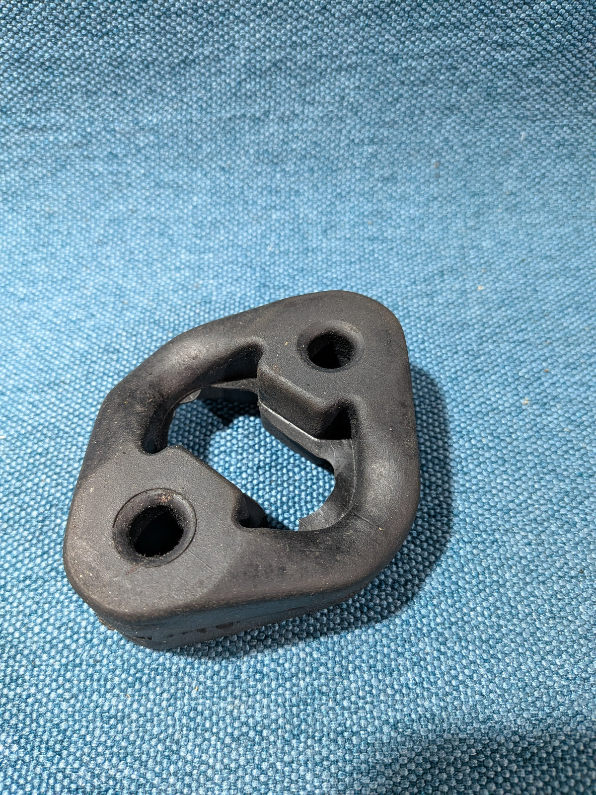 Exhaust rubber HJS BMW E36/Z3 18211247422 NOS/New A24