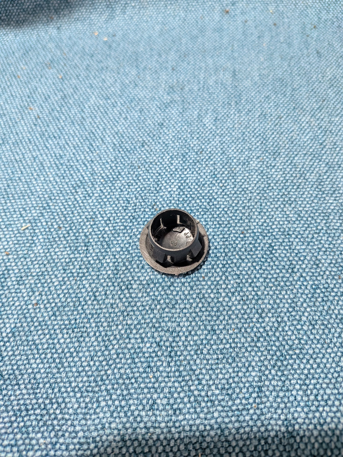 Clip Türschloss Scharnier Schwarz Golf3/Vento/Cabrio 1H0837111A NOS J9