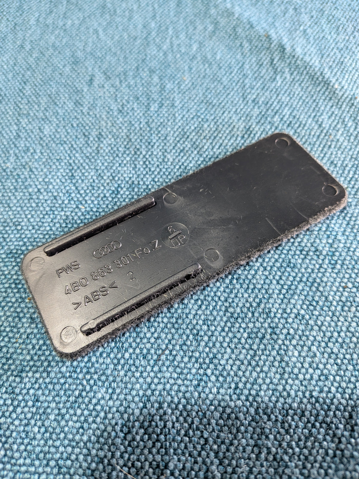 Stoff Einsatz Mittelkonsole Audi/A6 C5 4B0863301F NOS B18
