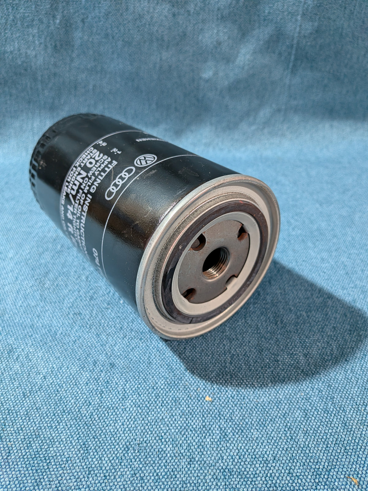 Oil Filter LT1/T4 Bus/Golf 3/Vento/Iltis/Passat/B3/B4/Polo 6N/Sharan/Audi A6 C4 074115561 NOS F6