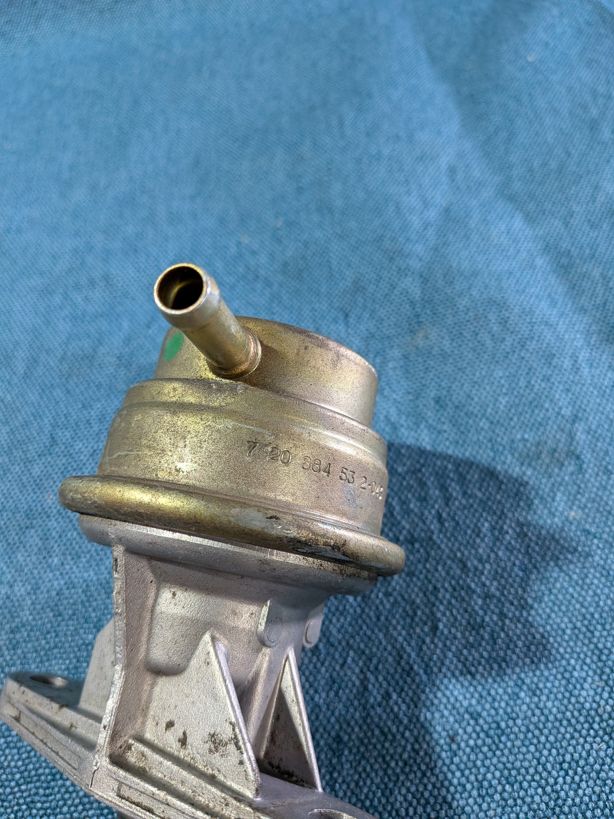 Fuel pump Pierburg 720884532043 Golf/Jetta/2/Polo 86C 030127025 Used A18