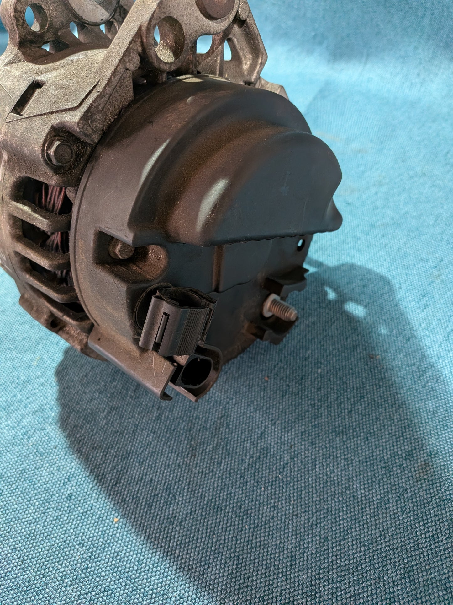 Lichtmaschine Polo/9N/6R/Fox 03D903025J Gebraucht A17
