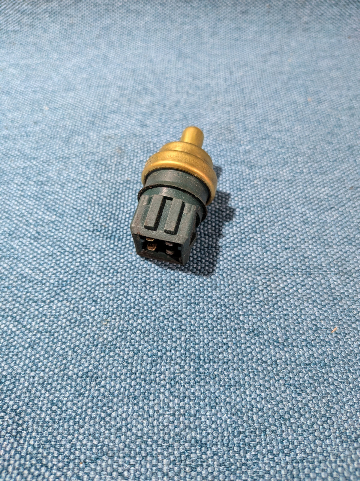 Coolant Temperature Sensor Topran Golf4/Bora/Fox/Lupo/New Beetle/Passat/3B/BG/Polo 6N/Sharan/T5 Bus/Audi A3 8L/A4 B5/A6/C4/C5/A8 4D2/TT 059919501 NOS/New A24