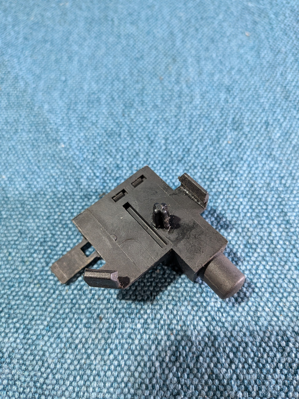 Handbremsschalter Golf 4/Bora 1J0947561 NOS S6