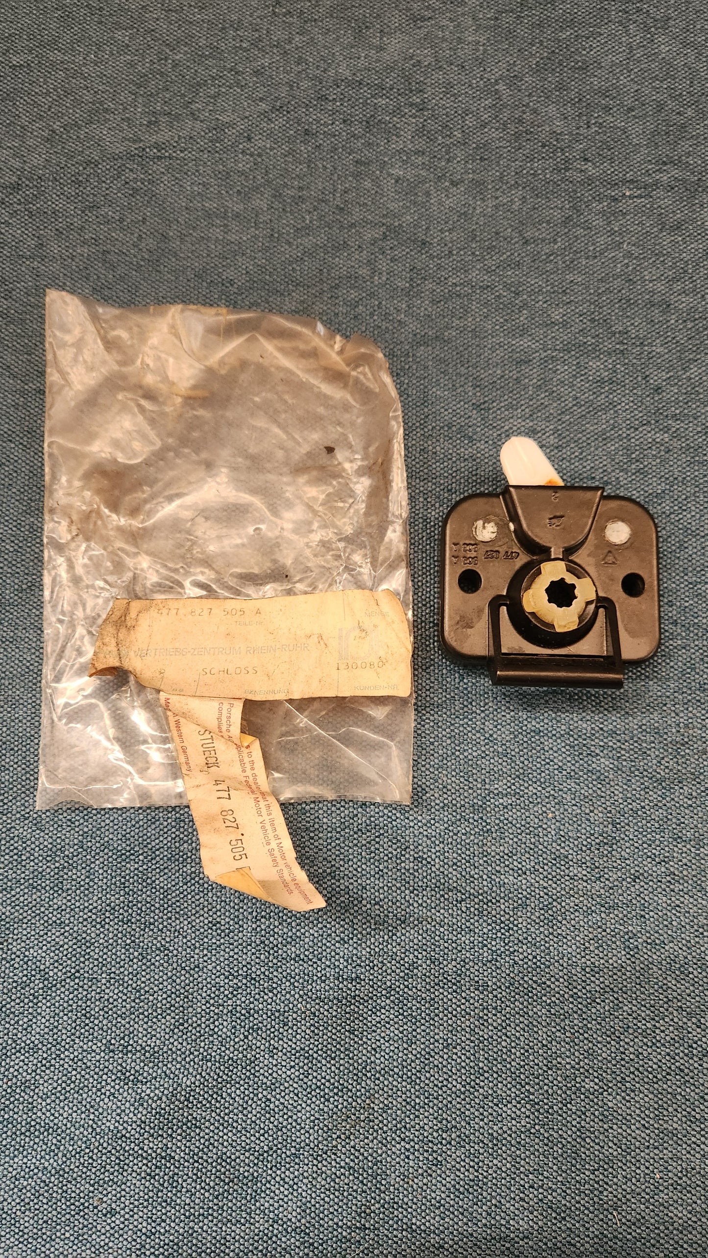 Heckklappenschloss Porsche 924/944 477827505A Nos L3