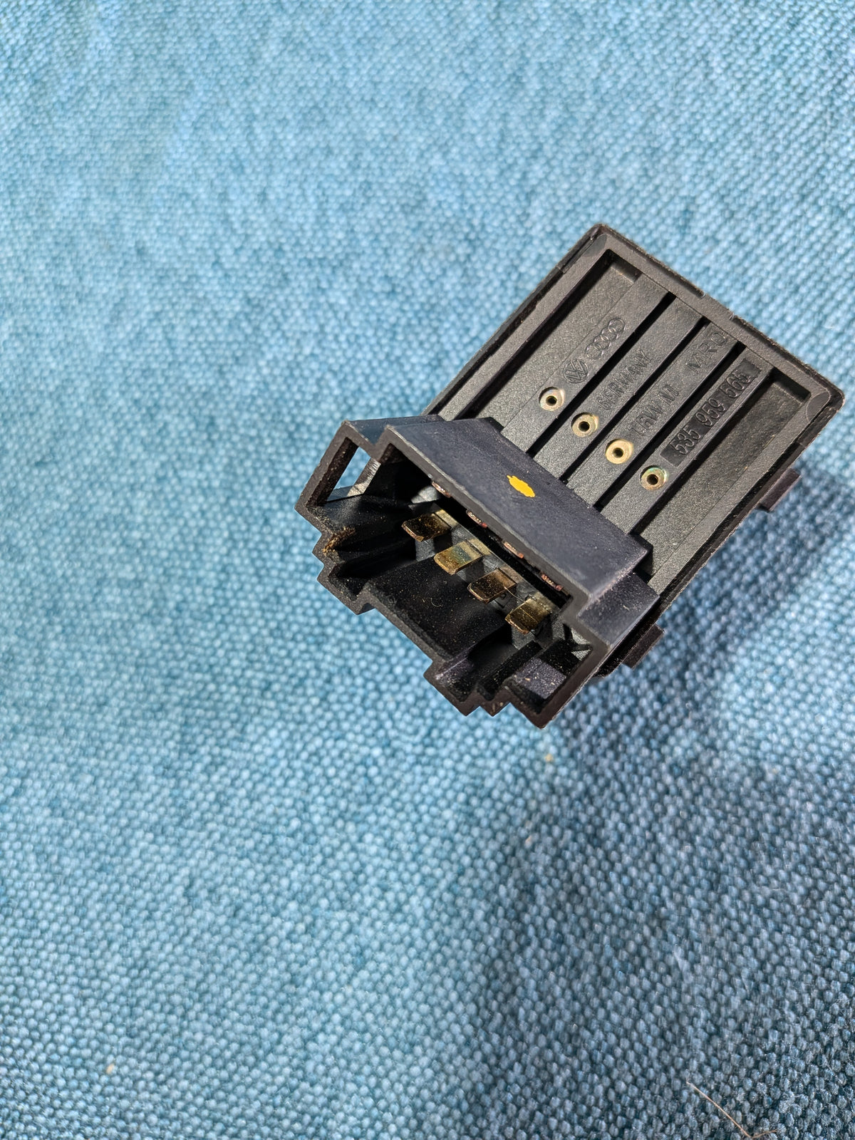 Schalter für Außenspiegel Verstellung T4 Bus/Corrado 535959565 NOS B18