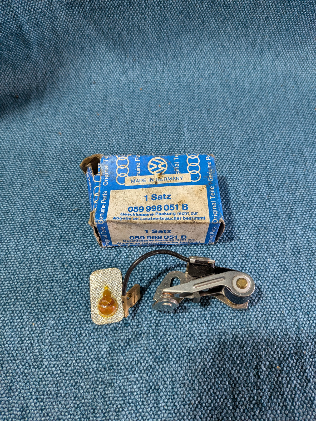 Breaker Points Caddy 14D/Golf/Jetta/1/2/Iltis/LT1/Passat/B2/B2/Santana/Scirocco/1/2/T2/T3 Bus/Thing/Beetle/Type4 059998051B NOS B7