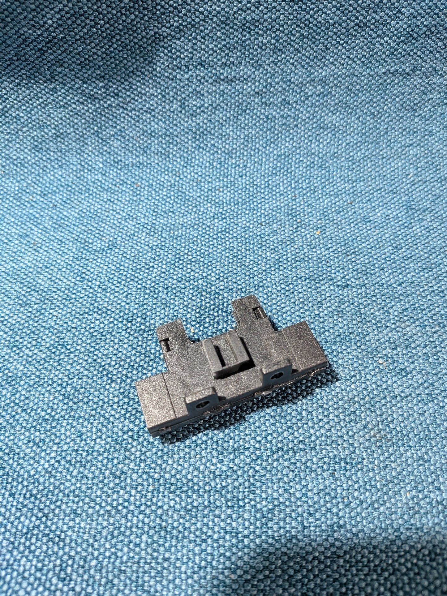 Fuse Holder Universal NOS/New A24